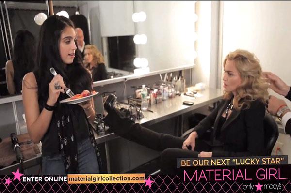 Madonna ja Lourdes keskustelevat Material Girl -mallin etsimisestä