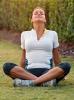 Reduceți simptomele alergiei cu yoga - SheKnows