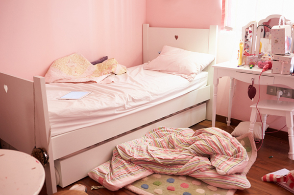 Dormitorul copilului dezordonat | Sheknows.com