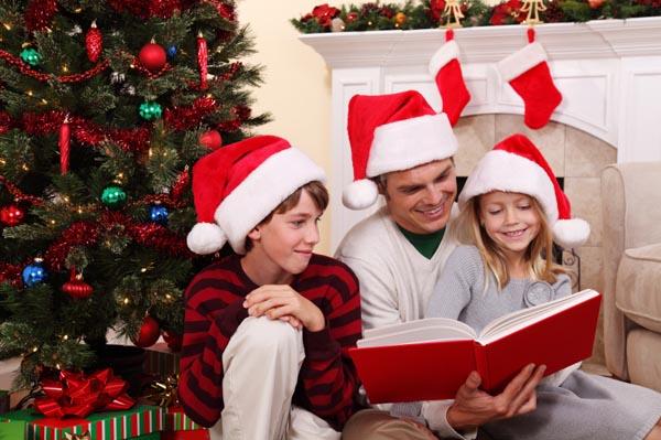 membaca untuk anak-anak di hari Natal