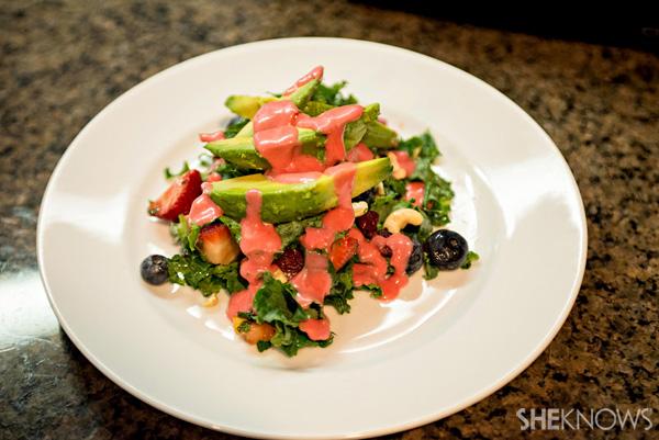 Resep sehat: salad kale superfood organik mentah