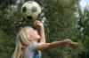 Fußball kann zu Hirnverletzungen führen: Lassen Sie Ihre Kinder noch spielen? - Sie weiß