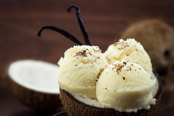नारियल आइसक्रीम