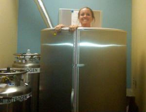 femme en machine de cryothérapie