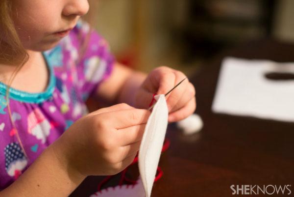 Nähen-Mann-Schneemann-Handwerk zusammennähen