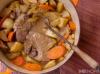 धीमी कुकर फ्रेंच प्याज का सूप और अन्य आरामदेह भोजन - SheKnows
