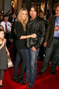 Billy Ray Cyrus และภรรยา Tish กำลังหย่าร้าง