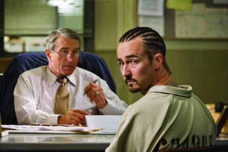 Robert DeNiro ja Edward Norton elokuvassa Stone