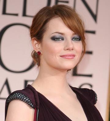 Emma Stone ที่งานลูกโลกทองคำประจำปีครั้งที่ 69