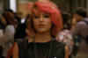 عرض ترويجي جديد لموسم Glee الثالث: شاهد شعر كوين الوردي! - هي تعلم