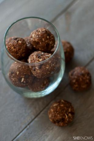 Receta de bolas de proteína de chocolate con mantequilla de maní