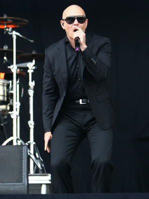 Pitbull tritt beim Barclaycard Wireless Festival auf