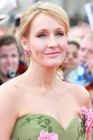 J. K. Rowling verteidigt die Verwendung von Pseudonym für das neueste Buch