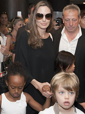 Angelina Jolie med barna sine