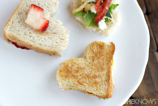 Szív alakú szendvicsek