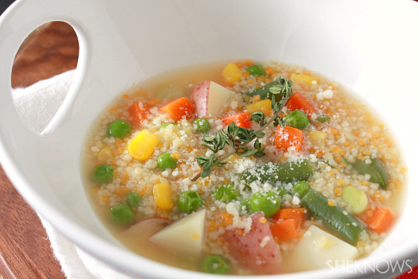 Cuscús y sopa de verduras