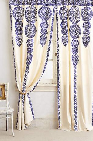 Marrakech Curtains จาก Anthropologie