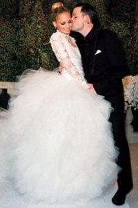 Nikolas Ričijas kāzu kleita