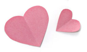 2 rózsaszín papír szív
