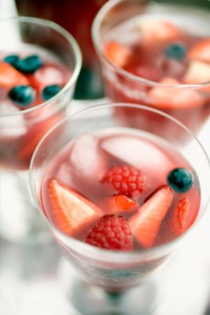 летни коктейли от ягоди