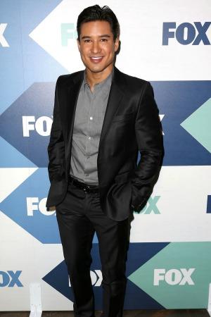 Чорний костюм MarioLopez