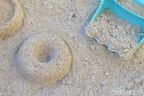 Pasir pantai yang dapat dicetak dari tepung jagung