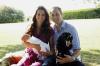 Királyi boldog család: George herceg első hivatalos fotói - SheKnows