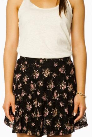Shop de look: Flowering Garden Skirt in Black (shopsosie.com, $ 27)