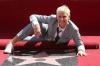 VIDEO: Sterren tonen steun voor Ellen DeGeneres als presentatrice van Oscars 2014 – SheKnows