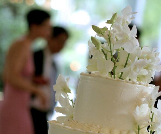 Свадбена торта