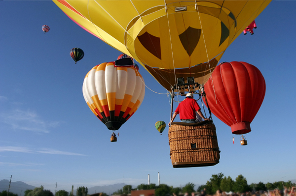 Международный фестиваль воздушных шаров Bluff