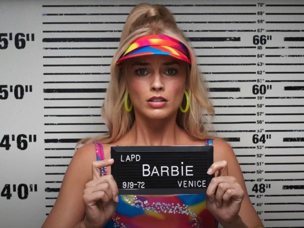 BARBIE, Margot Robbie als Barbie, 2023.