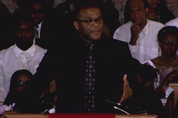 Tyler Perry spricht bei Whitney Houstons Beerdigung