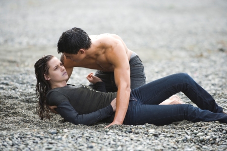 Kristen Stewart és Taylor Lautner az Újholdban, november 20 -án