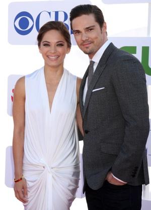 Kristin Kreuk a Jay Ryan ve filmu Kráska a zvíře 