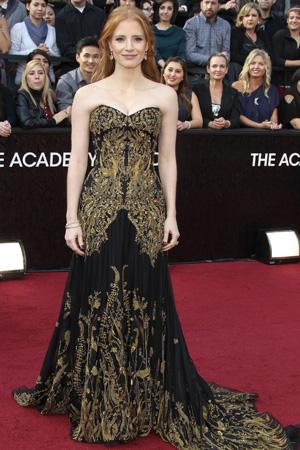 Berpakaian Terbaik Oscar -- Jessica Chastain