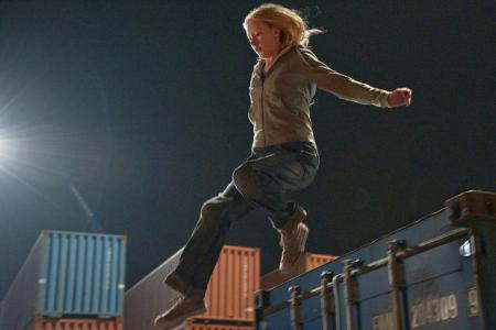 Saoirse Ronan salta por su vida en Hanna