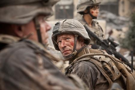 Aaron Eckhart in Battle: Los Angeles