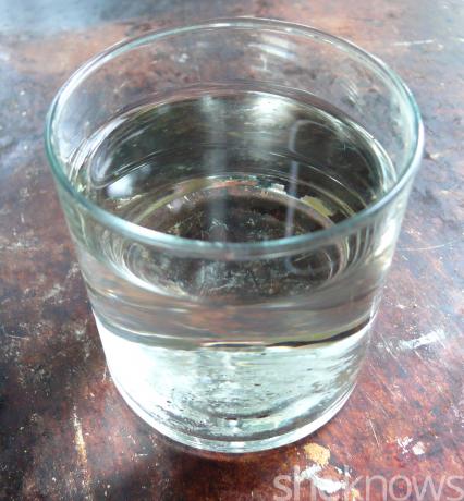 frissítő pohár pirítósvíz