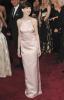 Piątkowa moda zawodzi: Anne Hathaway i Liberty Ross – SheKnows