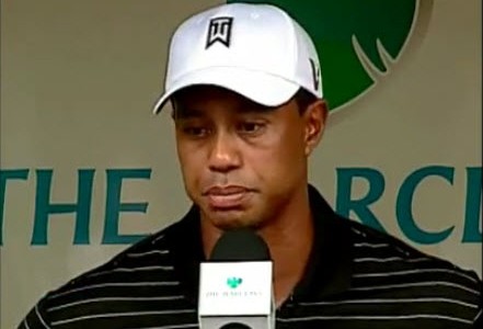 Tiger Woods rencontre la presse