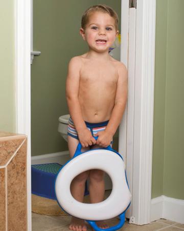 تدريب الولد غير السعيد على استخدام الحمام | Sheknows.com