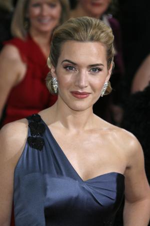 Kate Winslet kan nu kalla sig en Oscar-vinnare