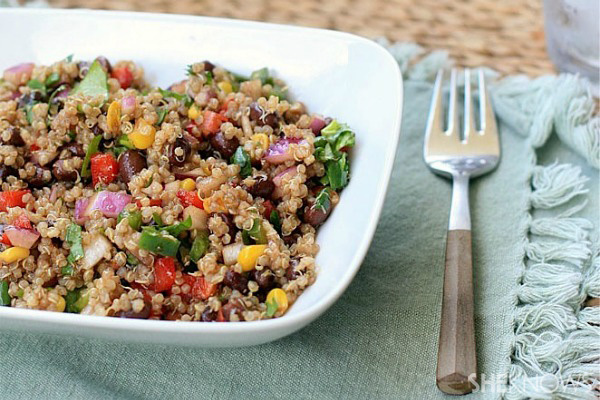 Kvinoja, solata iz črnega fižola in koruze