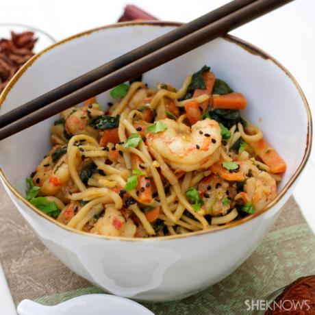 エビと野菜の炒め麺