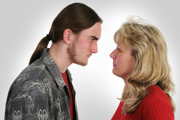Mama konfrontuje się z nastoletnim synem