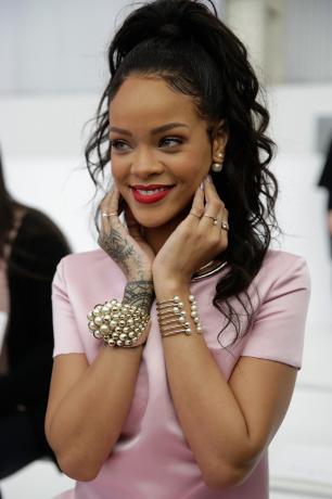 Celebrytka fryzura tygodnia: Rihanna