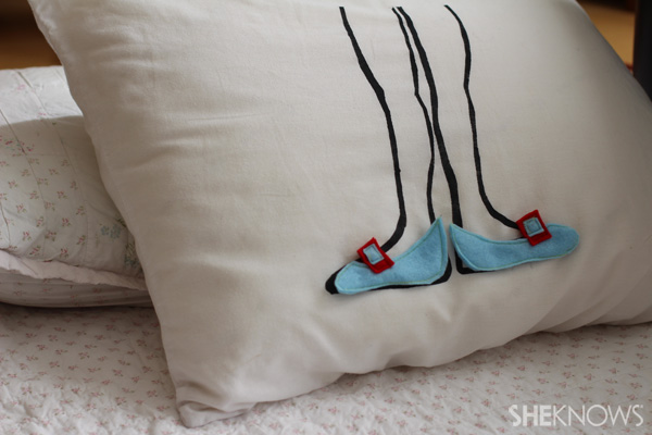 DIY Slumber Party Pillow