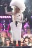Ať se vám to líbí nebo nenávidí: vytvarované boky Lady Gaga od Toma Forda - SheKnows