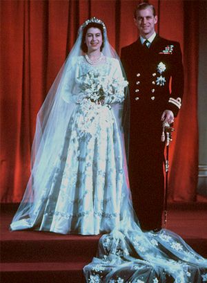 Erzsébet királynő királyi menyasszonyi ruhája